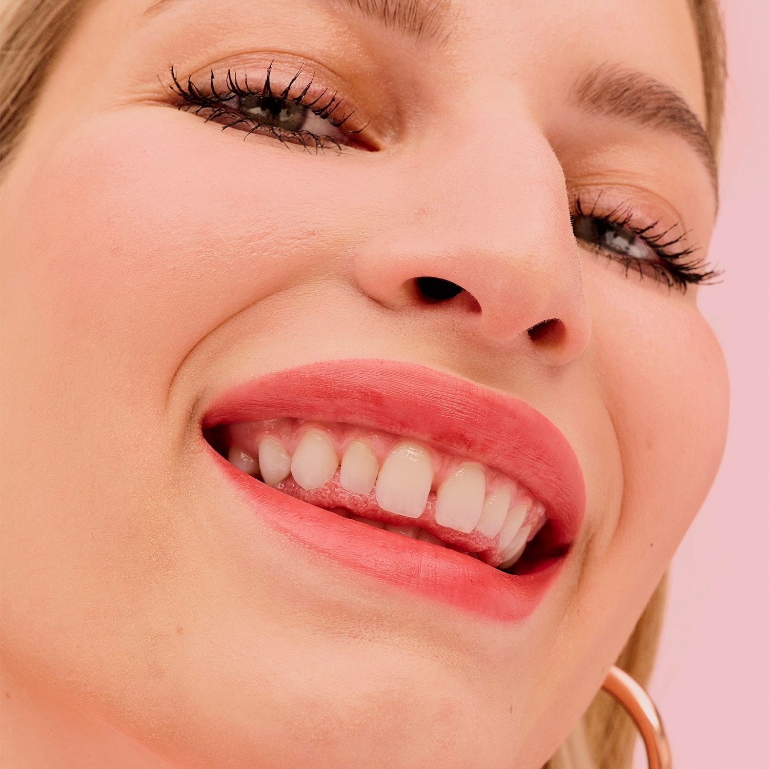 PLUSHTINT VELVET (TINTA HIDRATANTE PARA LABIOS CON ACABADO MATE)